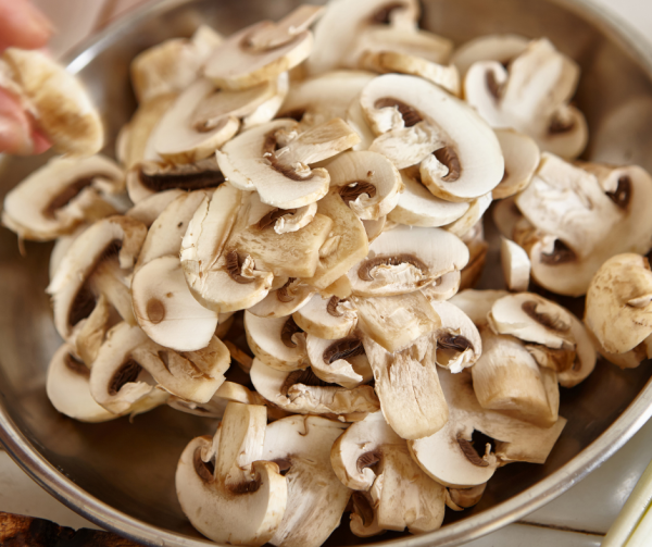 Mushrooms Sliced IQF - free flow box 10kg Supply